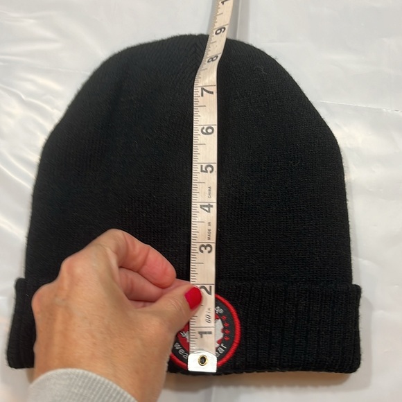 Canada Weather Gear LOGO BLACK Knit CAP Beanie Hat Ribbed Cuffed Pull On winter - Picture 5 of 7